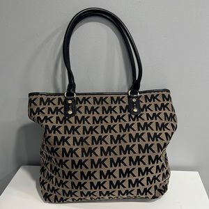 Michael Kors Signature Tote